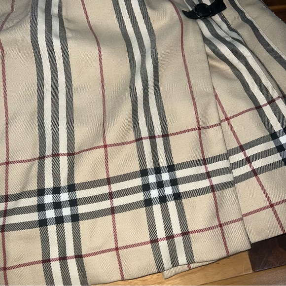 Authentic burberry plaid skirt - Picture 4 of 4